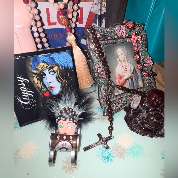 Meet Your Posher - Picture 10 of 17